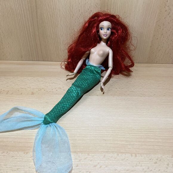 Disney Store Classic Little Mermaid ARIEL Doll Figure Articulated Princess - Picture 1 of 5